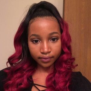 Meet your Posher, Desiree